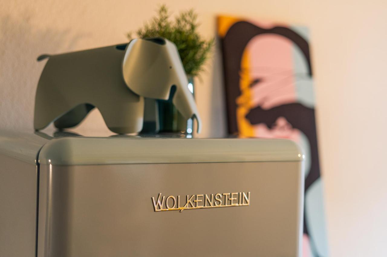 Farbenfrohe Altbauwohnung, Ausstattung Apartment Friedrichshafen