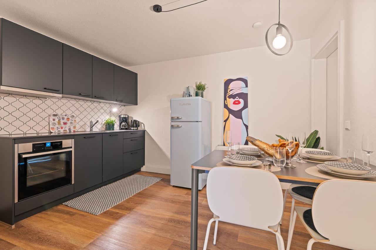 Farbenfrohe Altbauwohnung, Ausstattung Apartment *